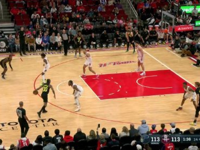  聚勒头槌绝杀斯图加特，拜仁险胜登顶  