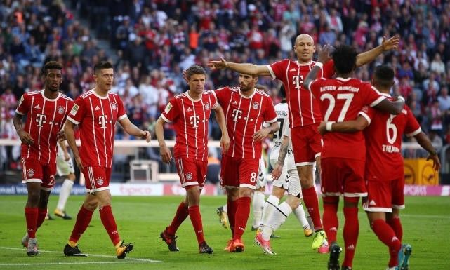  曼城主场五球横扫埃弗顿强势领跑积分榜